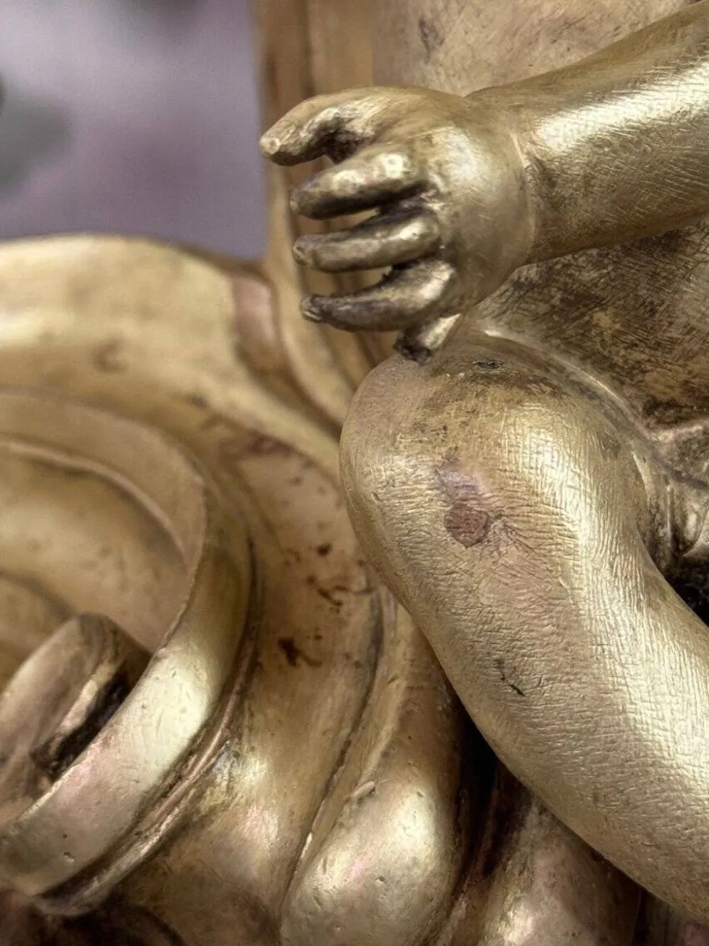 Paire de chenêts en bronze ciselé et doré d'après un modèle de Jacques Caffieri, Paris XIXème