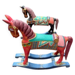 Paire de chevaux anciens asiatiques en bois – Début XXe siècle