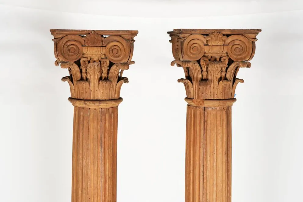 Paire de colonnes corinthiennes du XVIIIème