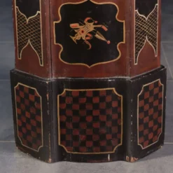 Paire de colonnes piédestaux de style chinoiserie