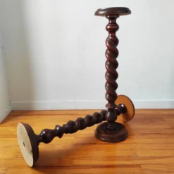 Paire de colonnes sellettes en bois tourné