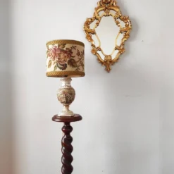 Paire de colonnes sellettes en bois tourné
