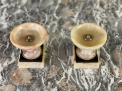 Paire de coupes en blue john ou fluo spar, vers 1900