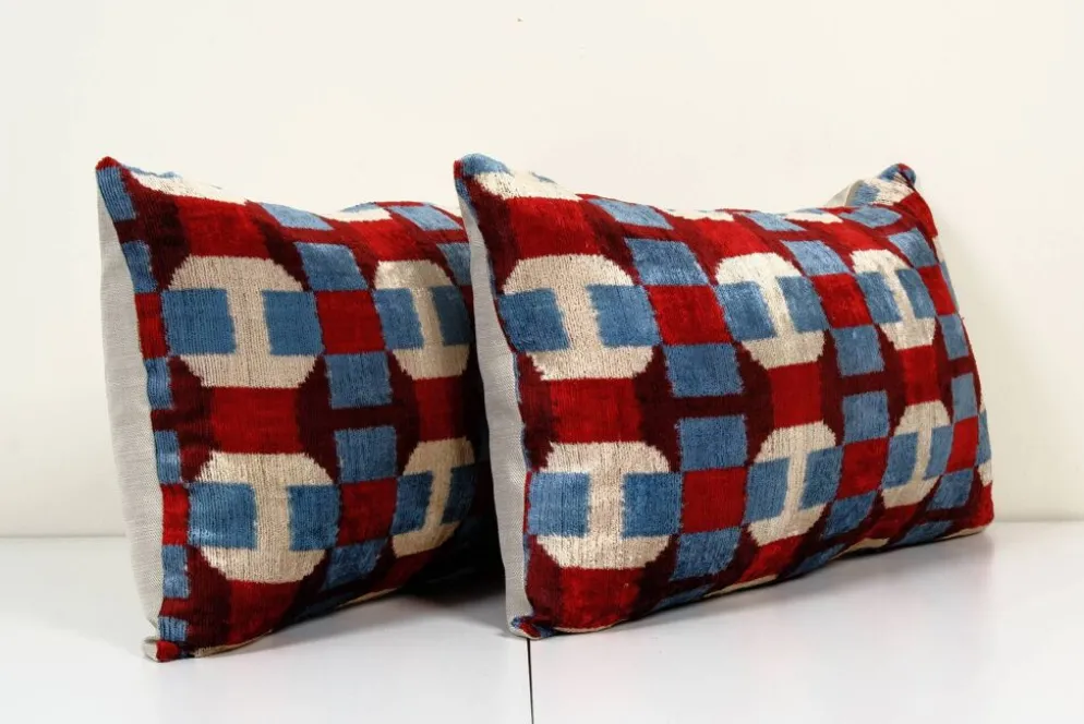 Paire de coussins ikat