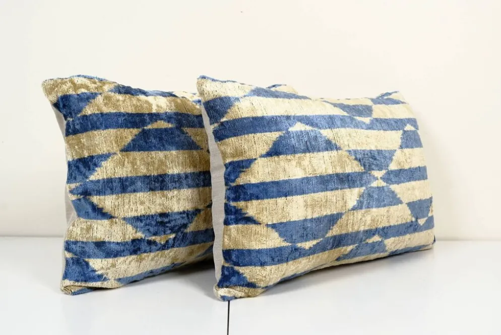 Paire de coussins ouzbeks