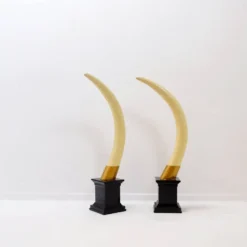 Paire de fausses défenses d'éléphant - 20ème siècle H:82cm