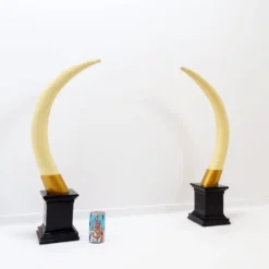 Paire de fausses défenses d'éléphant - 20ème siècle H:82cm