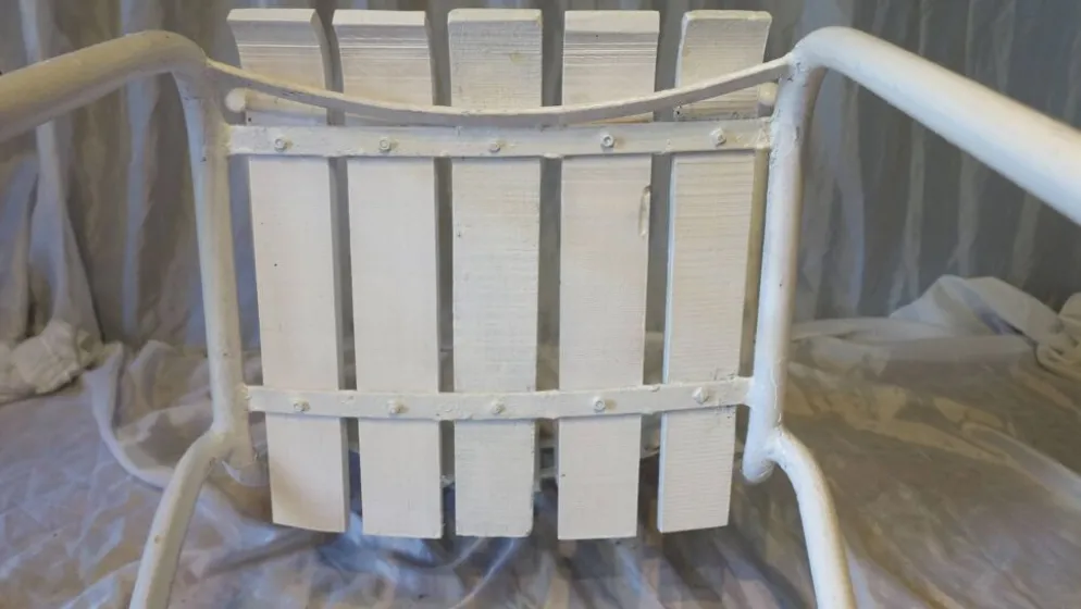 Paire de fauteuils de jardin blancs