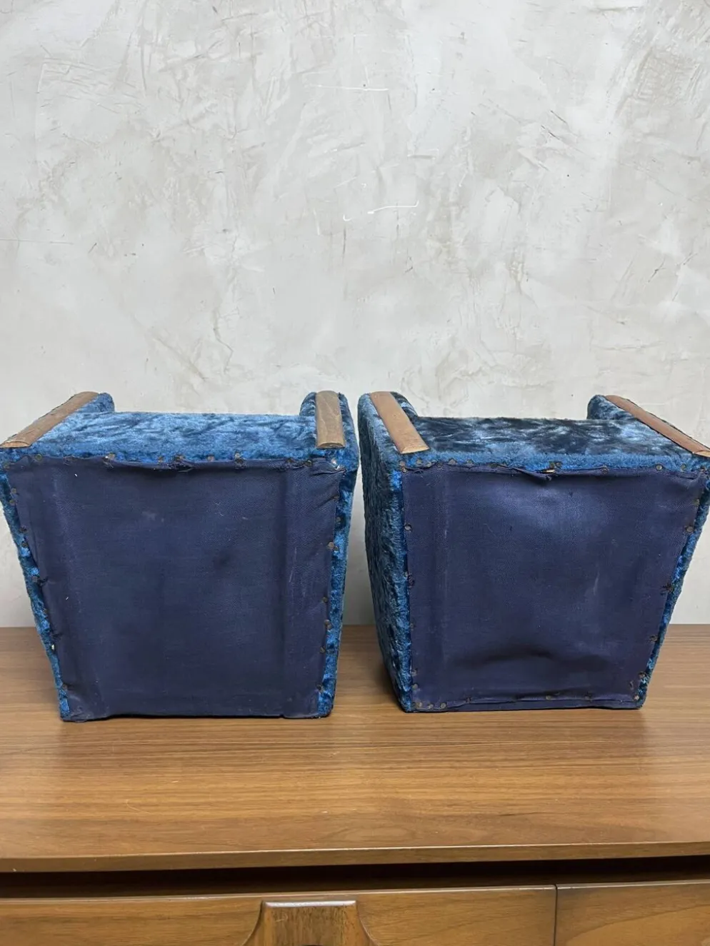 Paire de fauteuils de maitrise
