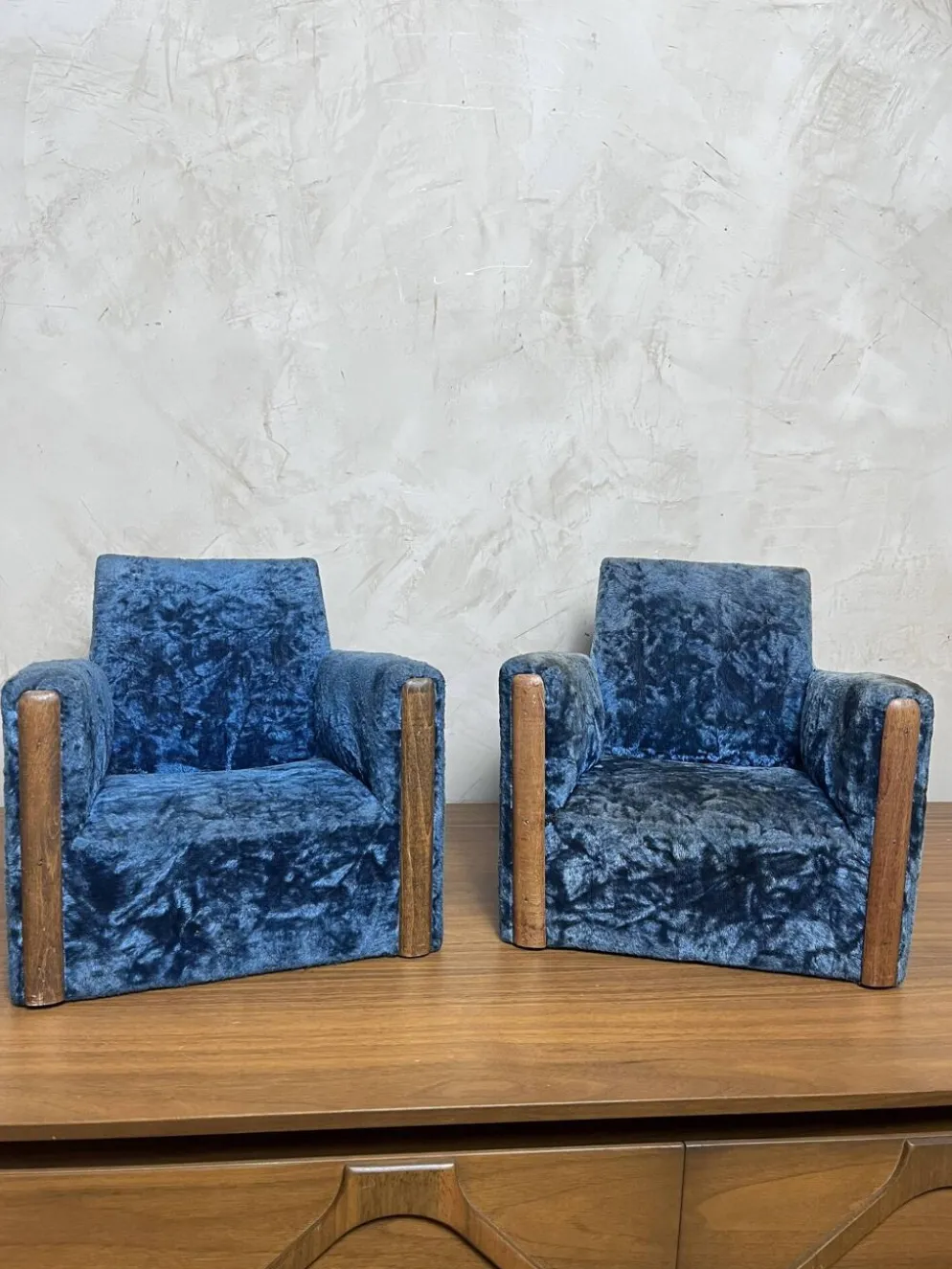 Paire de fauteuils de maitrise