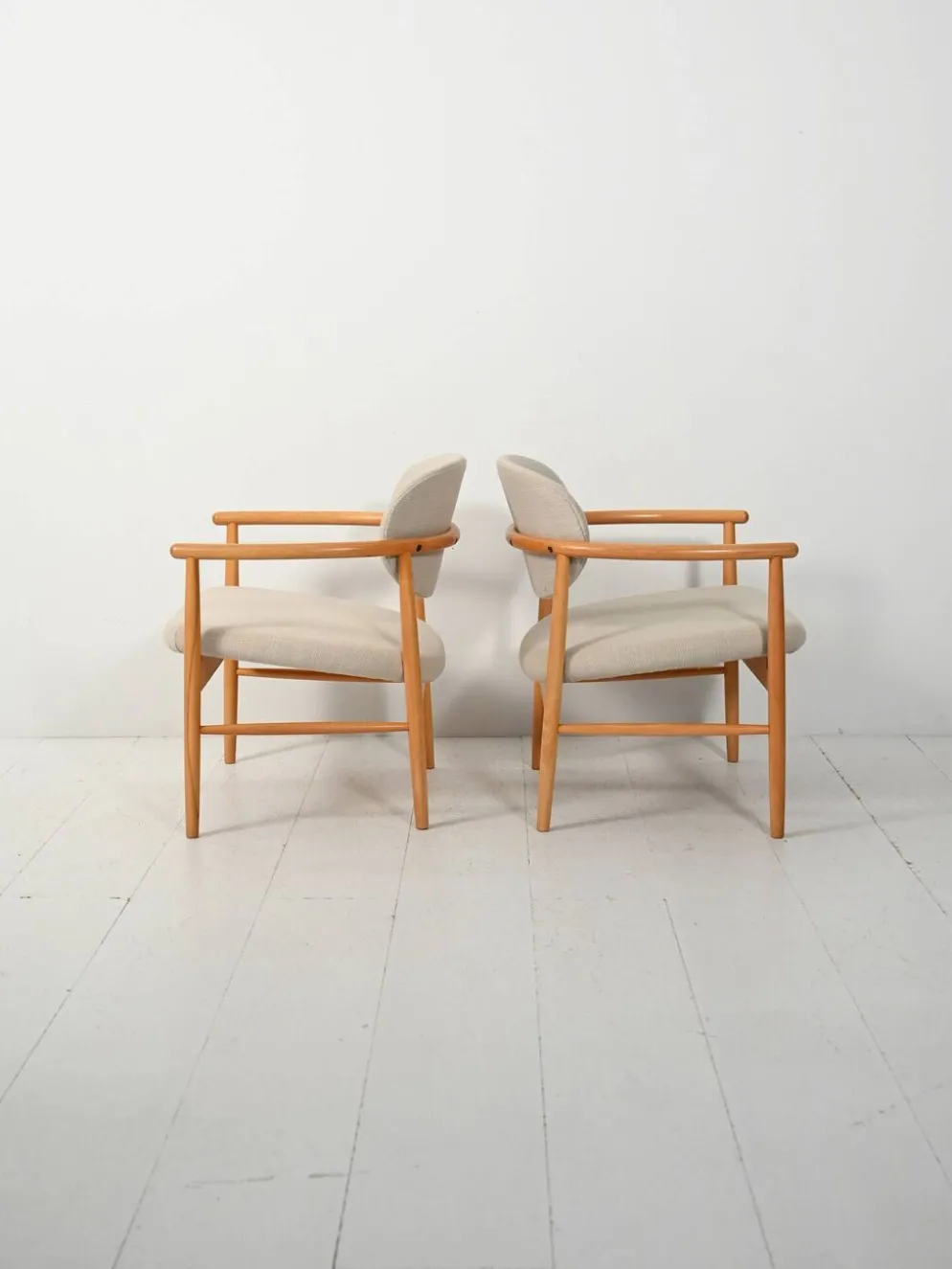 Paire de fauteuils "Pluto" par Alf Svensson