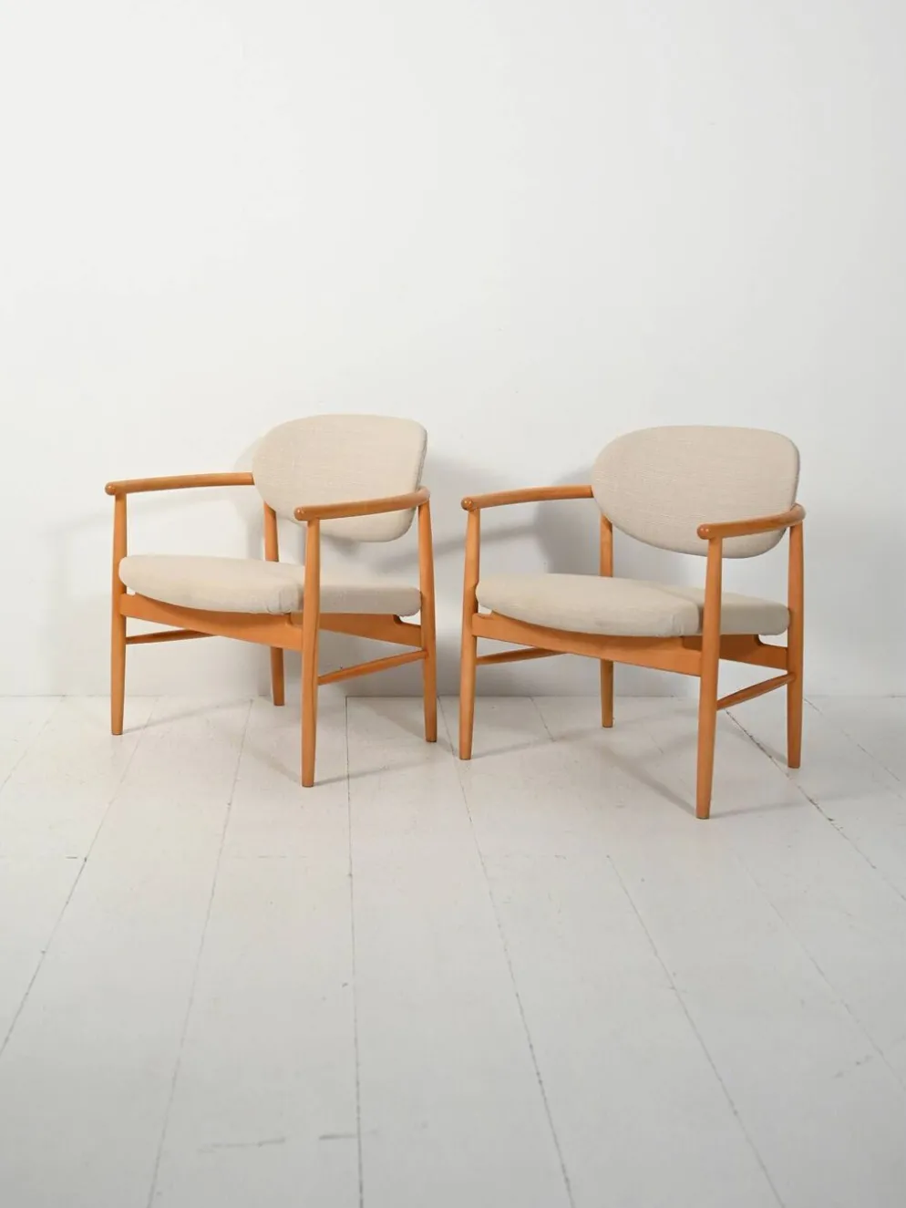 Paire de fauteuils "Pluto" par Alf Svensson