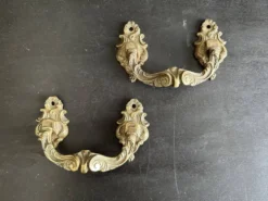 Paire de grandes poignées anciennes en bronze, L. Pinet XIXe