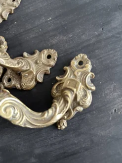 Paire de grandes poignées anciennes en bronze, L. Pinet XIXe