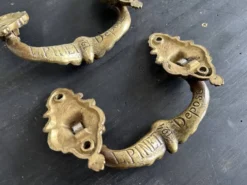 Paire de grandes poignées anciennes en bronze, L. Pinet XIXe