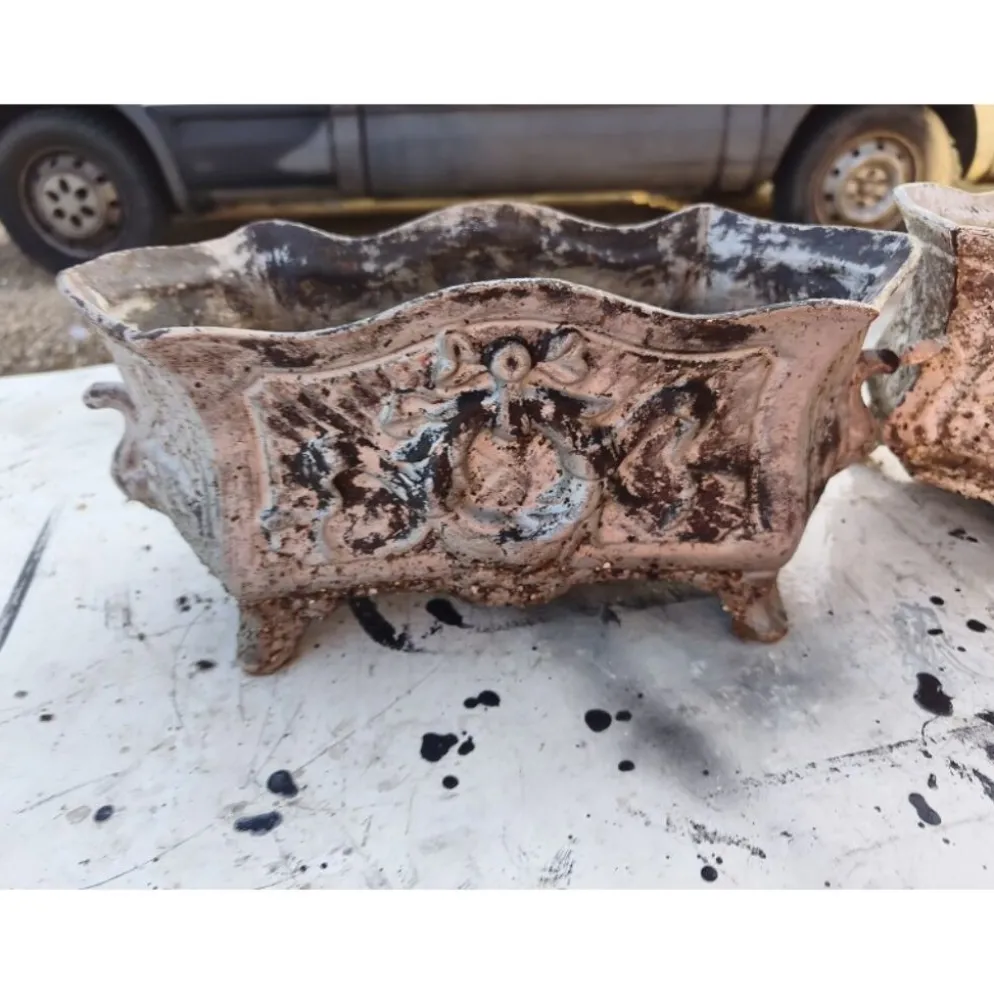 Paire de jardinières en fonte 1900 de Charleville - Mézières