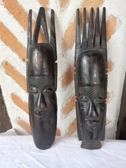 Paire de masques aficains vinatge 1960