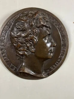 Paire de médaillons en bronze, Rouget de Lille et J.J. Rousseau