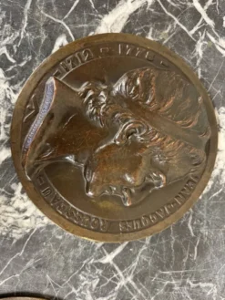 Paire de médaillons en bronze, Rouget de Lille et J.J. Rousseau