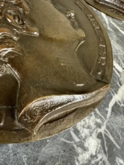 Paire de médaillons en bronze, Rouget de Lille et J.J. Rousseau