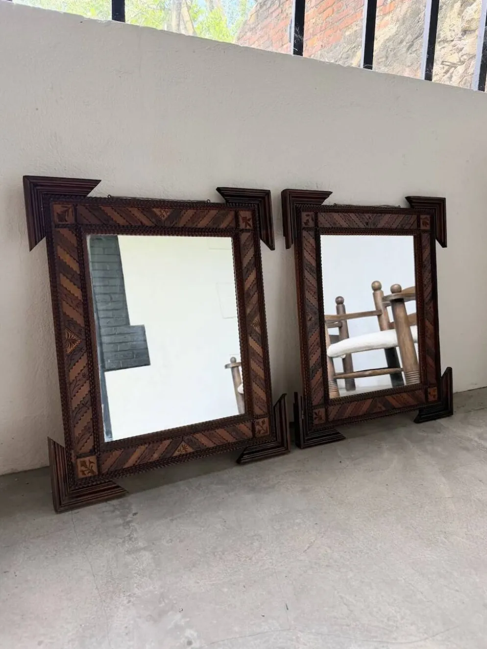Paire de miroir bois style tramp art
