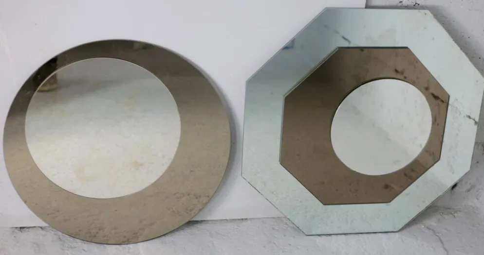 Paire de miroirs "cinétiques", France, circa 1970
