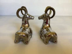 Paire de petits serre livres mouflons zoomorphe