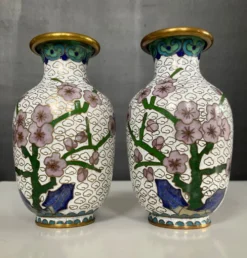 Paire de petits vases vintage en émail cloisonné