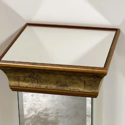 Paire de piédestaux / socles miroir Deknudt en finition dorée, Belgique, années 1980.
