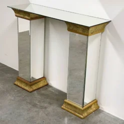 Paire de piédestaux / socles miroir Deknudt en finition dorée, Belgique, années 1980.