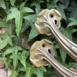 Paire de poignées anciennes Art nouveau en laiton