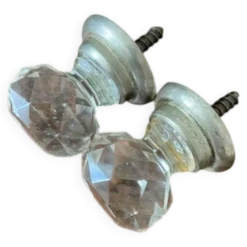 Paire de poignées anciennes en cristal taillé en facettes