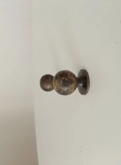 Paire de poignées de meuble anciennes en bronze