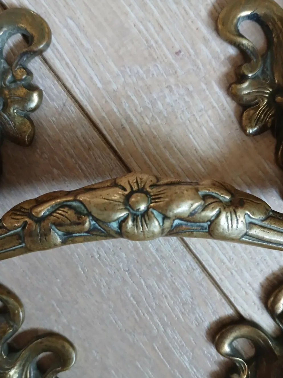 Paire de poignées en bronze L.Pinet