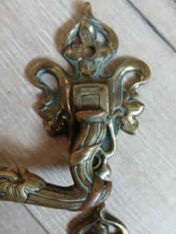 Paire de poignées en bronze L.Pinet