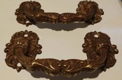 Paire de poignées en bronze massif
