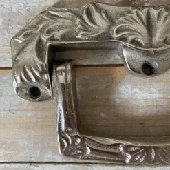 Paire de poignées tombantes métal argenté style art déco