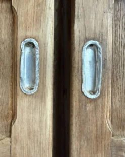 Paire de portes d’armoire