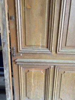 Paire de portes d'entrée en chêne massif, XIXe