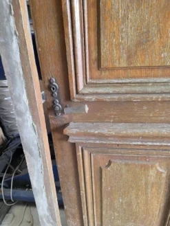Paire de portes d'entrée en chêne massif, XIXe