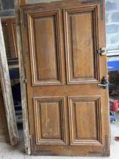Paire de portes d'entrée en chêne massif, XIXe
