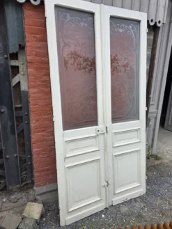 Paire de portes de séparation Art nouveau en verre gravé