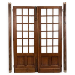 Paire de portes de séparation en chêne petits carreaux XXe