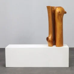 Paire de sculptures en pin par Ineke van Zuuren, années 1970
