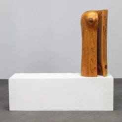 Paire de sculptures en pin par Ineke van Zuuren, années 1970