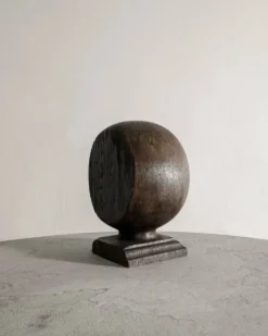 Paire de sculptures rondes vintage en bois noir et marron
