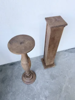 Paire de sellettes colonnes en bois 1950