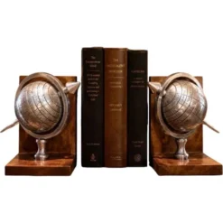 Paire de serre-livres Atlas Globe du 20ème siècle en métal et bois, supports décoratifs pour livres.