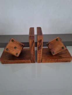 Paire de serre-livres avec dés en bois
