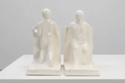 Paire de serre-livres en céramique par Godofridus Boonekamp pour Plateelbakkerij Schoonhoven.
